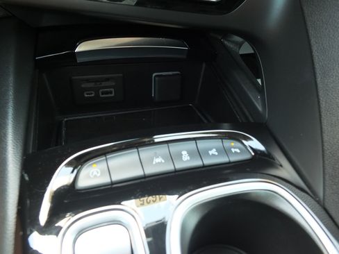Used 2023 Buick Envision Avenir FWD image 27