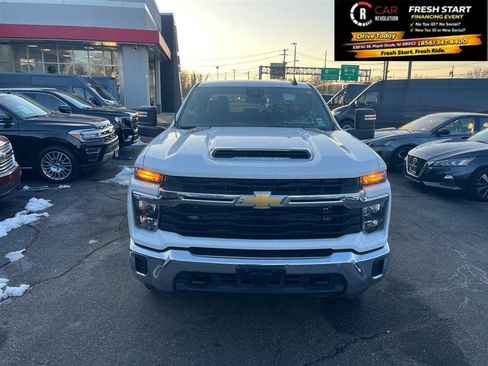 Used 2024 Chevrolet Silverado 2500 LT image 3