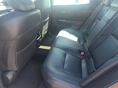 Used 2024 Toyota Crown Platinum AWD/4WD image 11