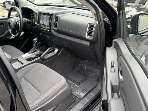 Used 2023 Nissan Frontier SV image 24