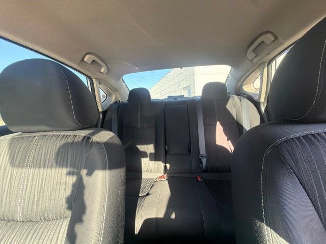 Used 2016 Nissan Sentra SV FWD image 4