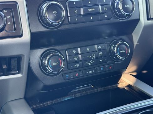 Used 2020 Ford F350 Lariat w/ Lariat Value Package image 37