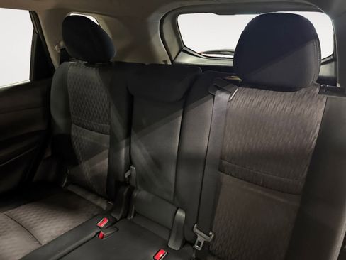 Used 2020 Nissan Rogue S w/ Special Edition Package image 15