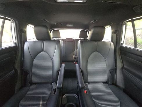 Used 2021 Toyota Highlander XSE image 20