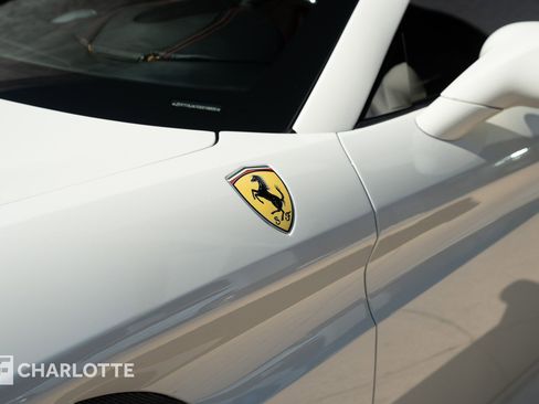 Used 2016 Ferrari California T image 7