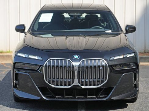 Used 2023 BMW i7 xDrive60 w/ Executive Package 2 AWD/4WD image 68