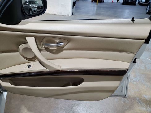 Used 2010 BMW 328i xDrive Sedan image 16