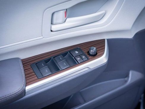 Used 2024 Toyota Sienna LE image 15