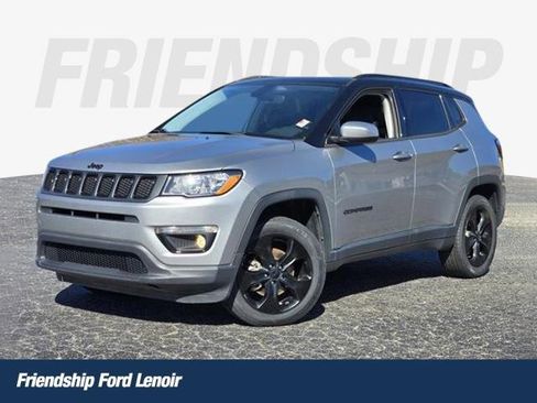 Used 2020 Jeep Compass Latitude image 1