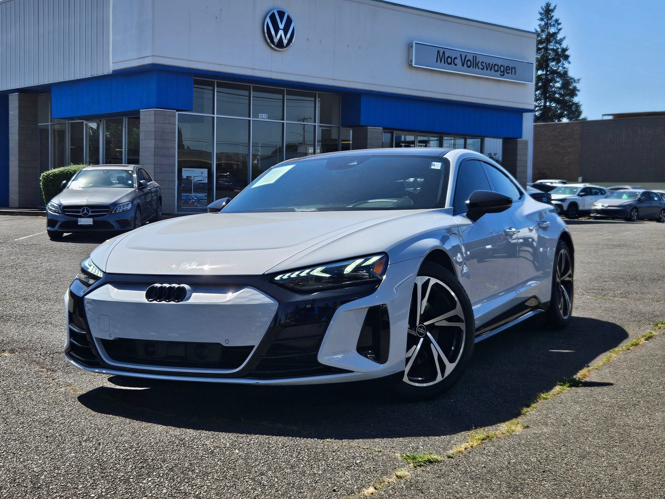 Used 2024 Audi e-tron GT Premium Plus AWD/4WD image 1