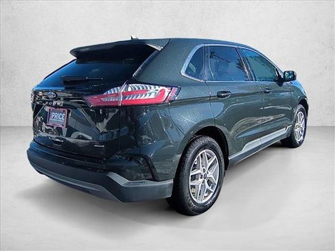 Used 2023 Ford Edge SEL image 5