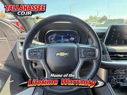 Used 2024 Chevrolet Suburban LT AWD/4WD image 15