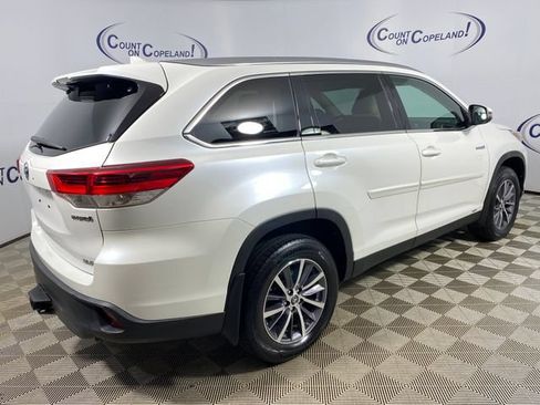 Used 2019 Toyota Highlander XLE AWD/4WD image 8