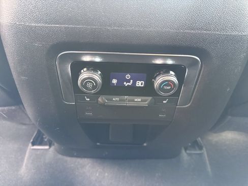 Used 2025 GMC Yukon Denali AWD/4WD image 47