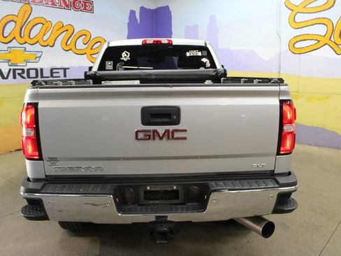 Used 2018 GMC Sierra 2500 SLT w/ Duramax Plus Package AWD/4WD image 7