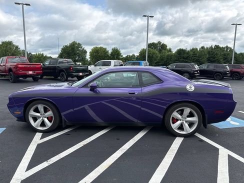 Used 2010 Dodge Challenger SRT8 w/ SRT Option Group II RWD image 5