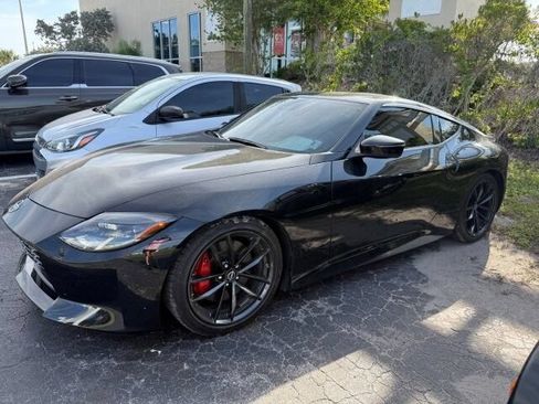 Used 2025 Nissan Z Performance w/ Floor Mat Package RWD image 3