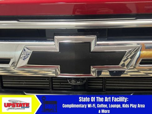 Used 2024 Chevrolet Silverado 2500 High Country w/ Technology Package image 3