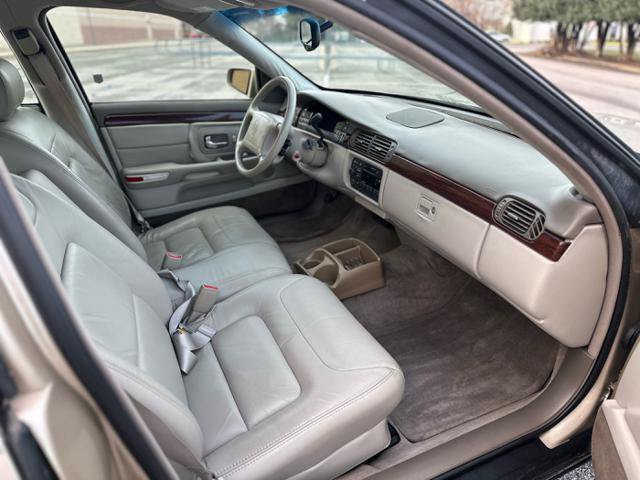 Used 1998 Cadillac De Ville FWD image 16