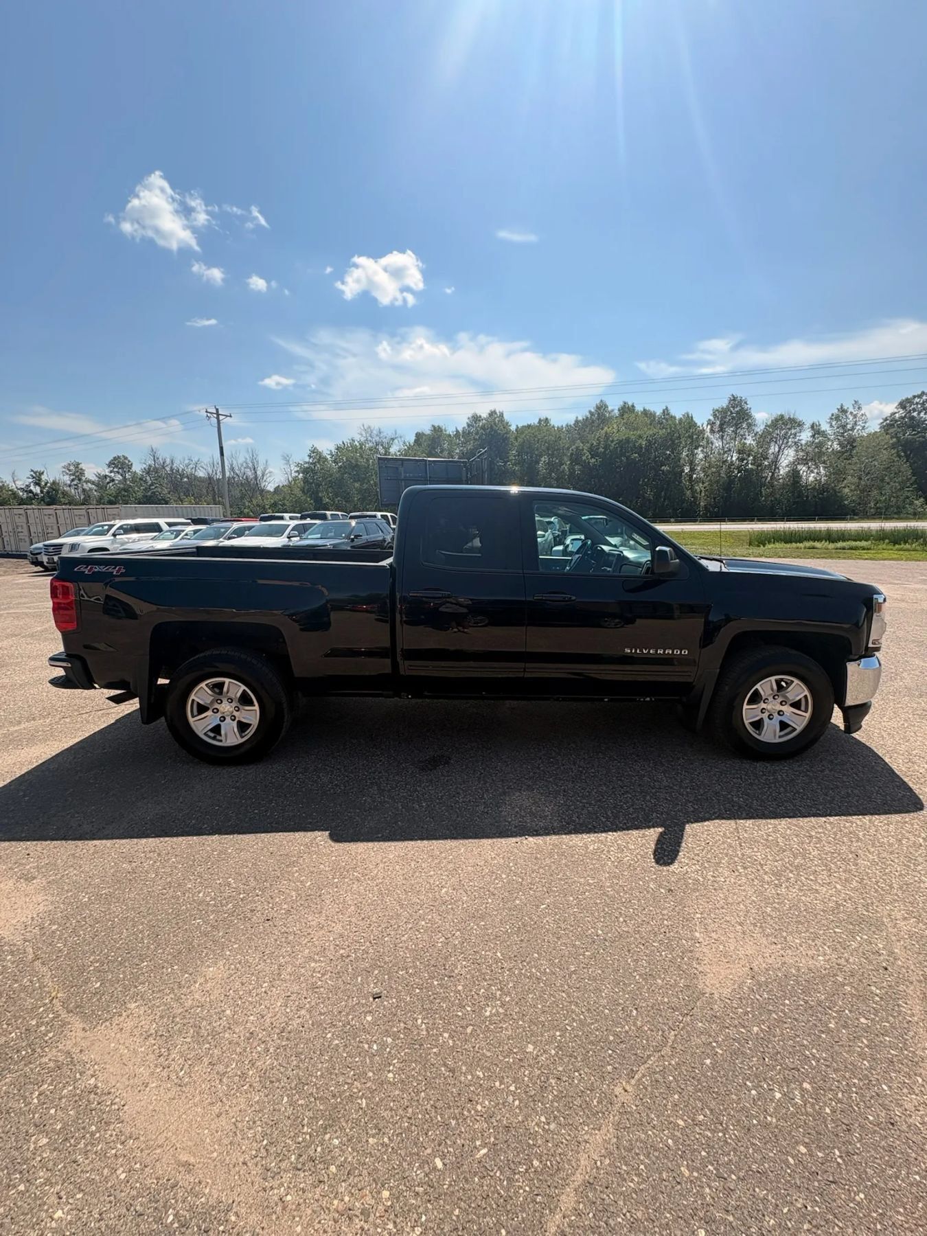 Used 2017 Chevrolet Silverado 1500 LT w/ All Star Edition AWD/4WD image 3