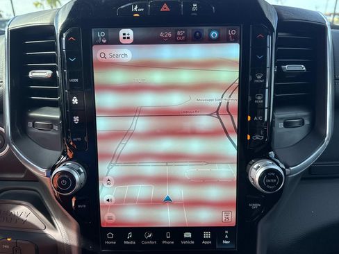 New 2026 RAM 2500 Laramie AWD/4WD image 24