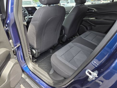 Used 2024 Chevrolet Trax LS w/ LS Convenience Package FWD image 14