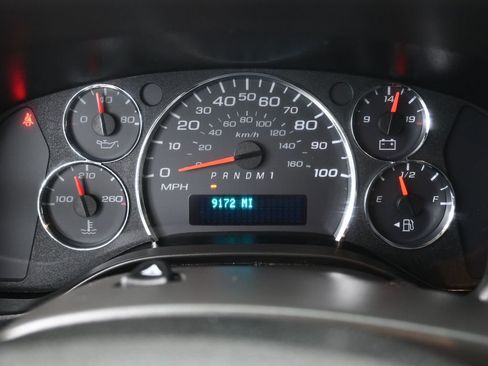 Used 2024 Chevrolet Express 3500 Extended w/ Driver Convenience Package image 23