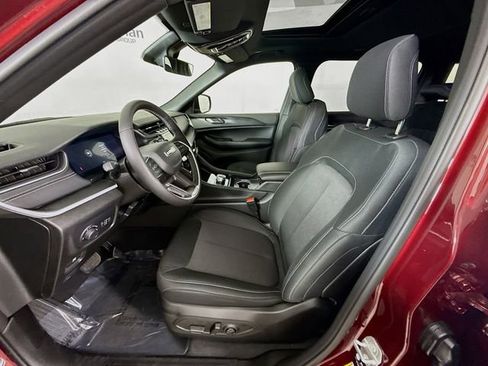 New 2025 Jeep Grand Cherokee L Laredo w/ Luxury Tech Group I AWD/4WD image 20