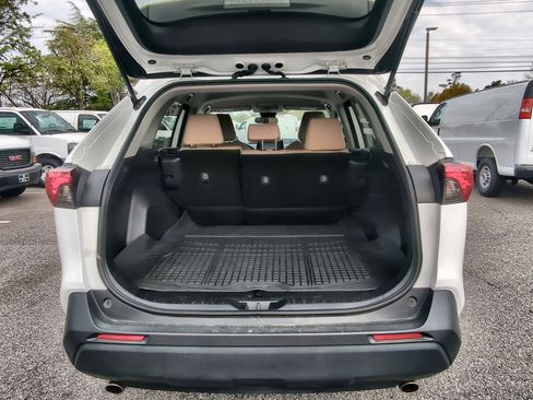 Used 2019 Toyota RAV4 LE image 22