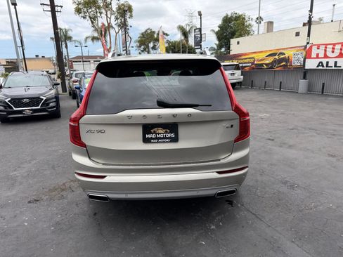 Used 2018 Volvo XC90 T6 Momentum w/ Convenience Package AWD/4WD image 8