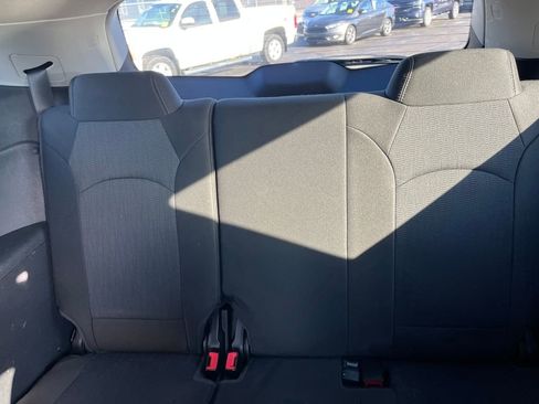 Used 2016 Chevrolet Traverse LT w/ Style and Technology Package image 24