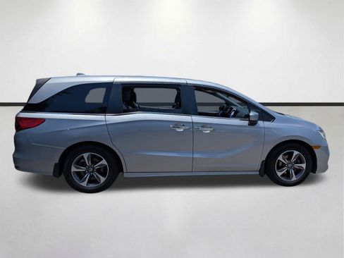Used 2019 Honda Odyssey Touring image 3