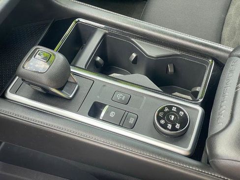 Certified 2022 Nissan Pathfinder S image 16