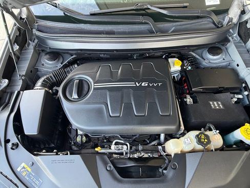 Used 2021 Jeep Cherokee Latitude Lux w/ Comfort/Convenience Group image 26