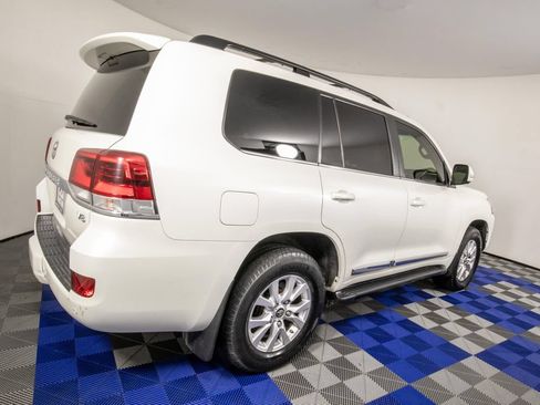 Used 2019 Toyota Land Cruiser AWD/4WD image 6