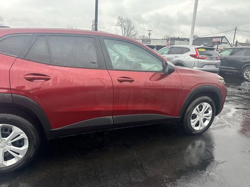 Certified 2024 Chevrolet Trax LS image 10