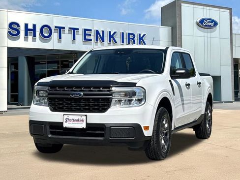 Used 2024 Ford Maverick XLT FWD image 3