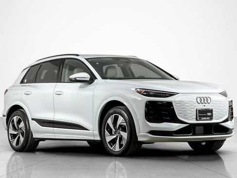 Certified 2025 Audi Q6 e-tron Premium Plus w/ Premium Plus image 7