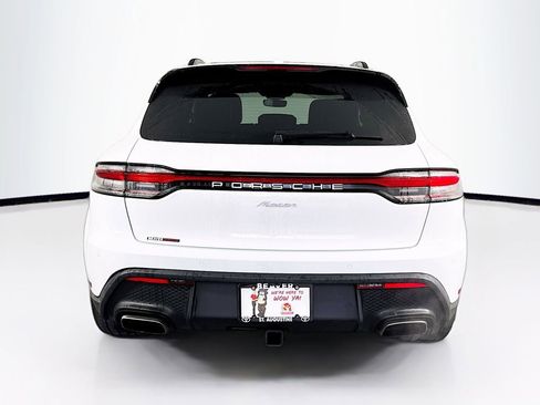 Used 2022 Porsche Macan w/ Premium Package Plus AWD/4WD image 8