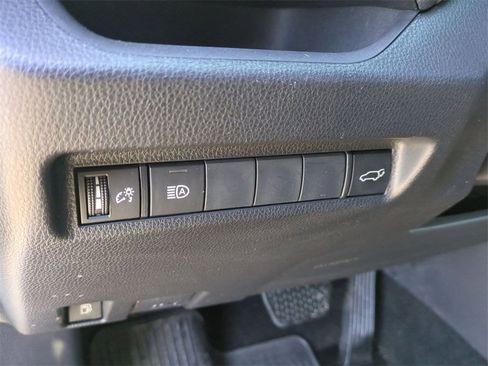 Used 2022 Toyota RAV4 XSE image 17