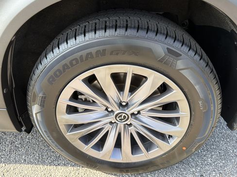 Used 2025 MAZDA CX-90 3.3 Turbo w/ Select Package AWD/4WD image 29