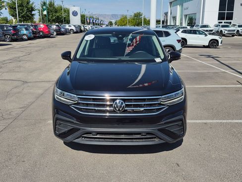 Used 2022 Volkswagen Tiguan SE AWD/4WD image 12