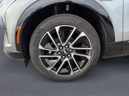 New 2025 Cadillac Optiq Sport 1 image 10