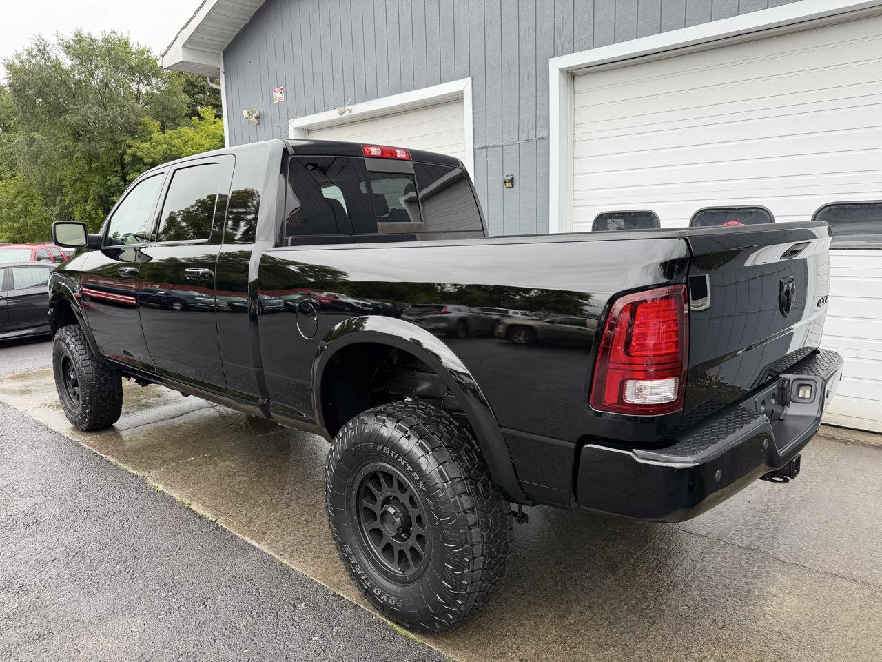 Used 2014 RAM 2500 Laramie w/ Black Appearance Group AWD/4WD image 6