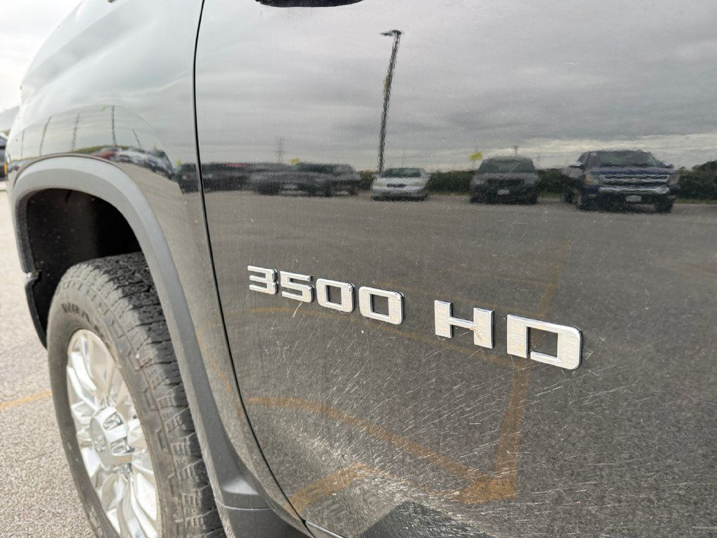 Used 2020 Chevrolet Silverado 3500 High Country w/ Technology Package AWD/4WD image 47