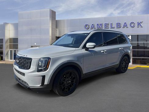 Used 2022 Kia Telluride SX w/ SX Prestige Package AWD/4WD image 15