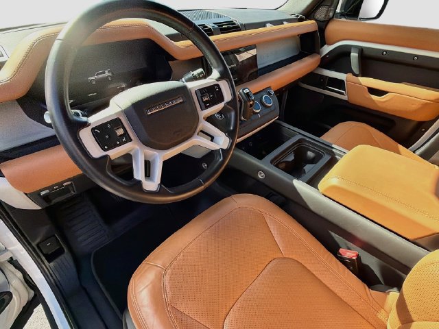 Used 2023 Land Rover Defender 110 SE AWD/4WD image 9