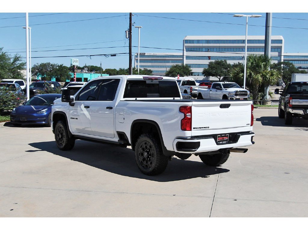 Used 2024 Chevrolet Silverado 2500 LTZ w/ LTZ Plus Package AWD/4WD image 3
