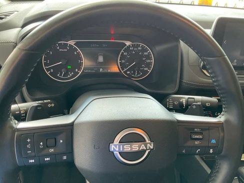 Used 2025 Nissan Rogue SV AWD/4WD image 6