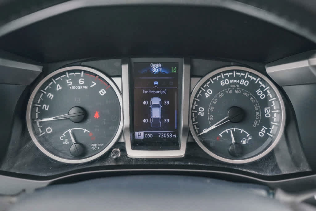 Used 2019 Toyota Tacoma SR5 AWD/4WD image 23